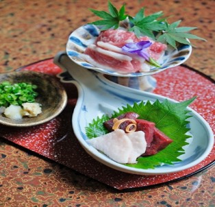 【平日限定・お手頃2食付プラン】夕食は馬刺し・魚の荒炊き・天麩羅の３種類より選べます！（料理内容ごとにプランをお選び下さい）